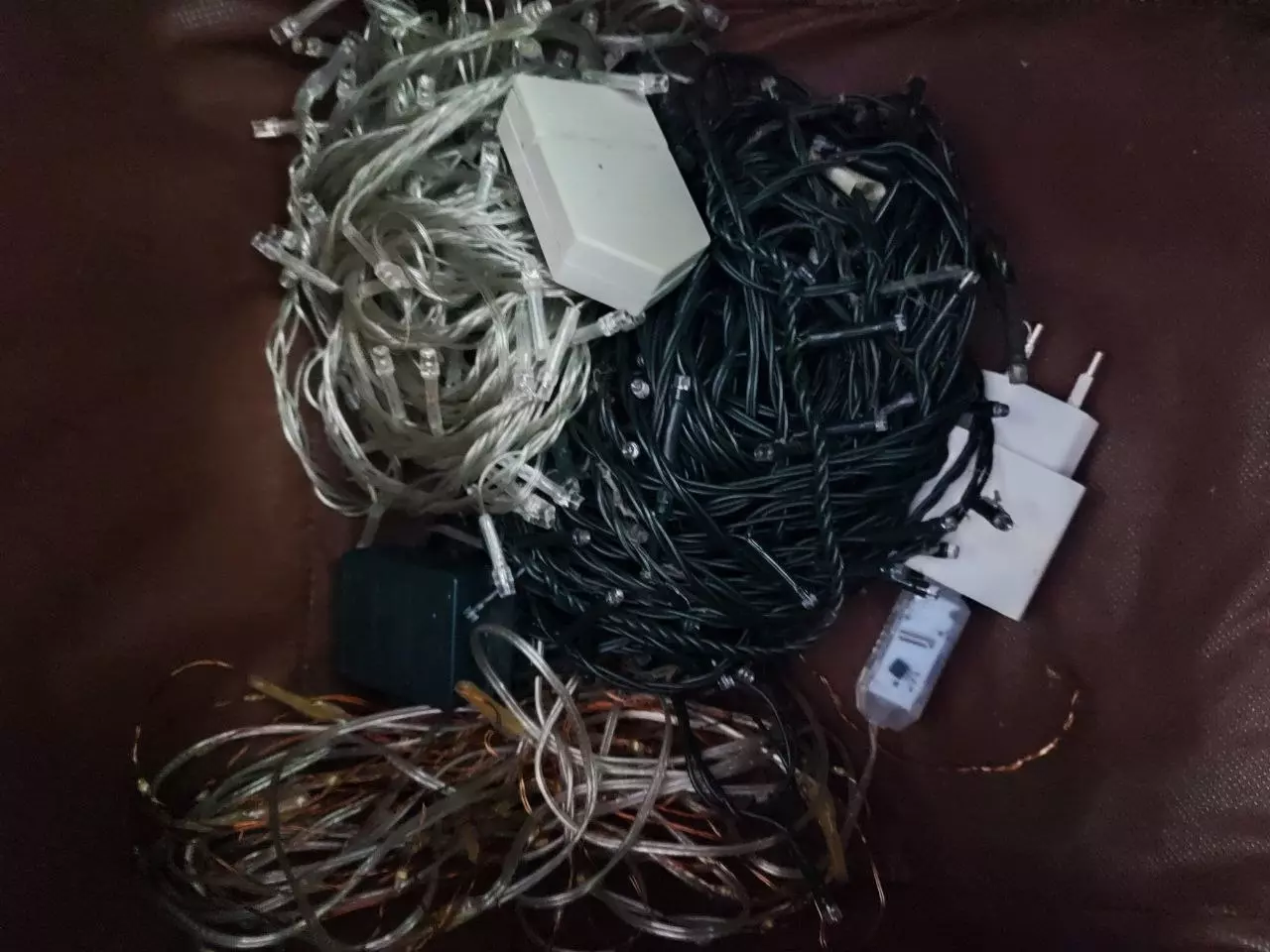 Куда в Ростове можно сдать старые гирлянды и батарейки