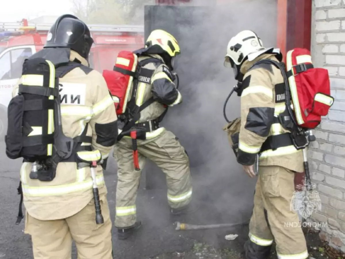 В новогоднюю ночь в Ростовской области потушили 12 пожаров