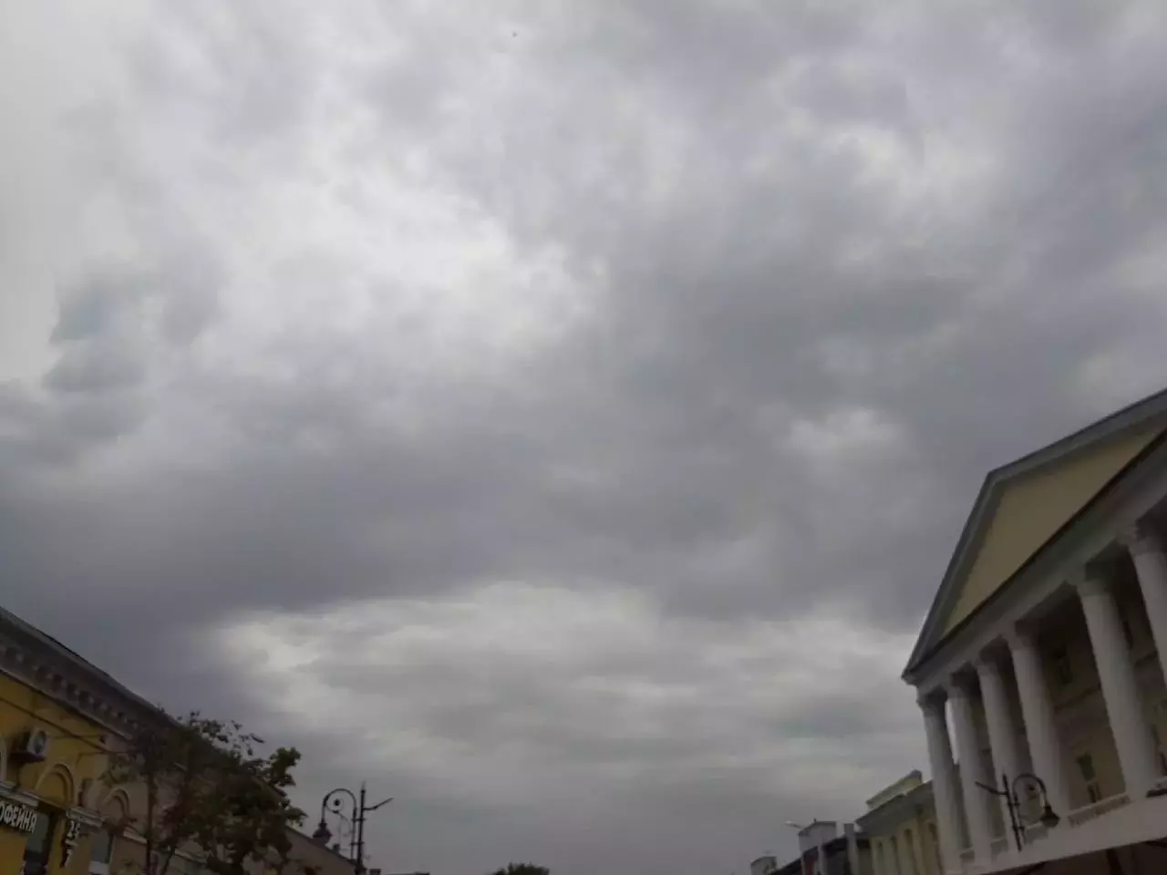 Над Азовским морем сбили 14 беспилотников