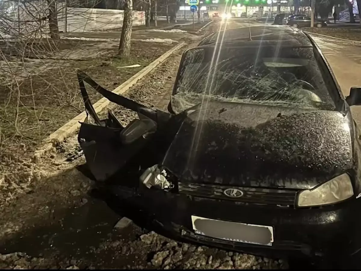 В Зверево школьник украл ключи от автомобиля у родителей и устроил ДТП 