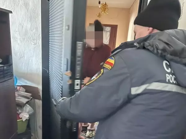 Фото к материалу: В Ростовской области спасли запертого в квартире трехлетнего ребенка