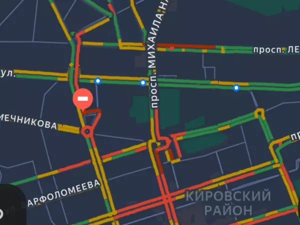 Фото к материалу: В вечерний час пик 16 января пробки в Ростове достигли 8 баллов