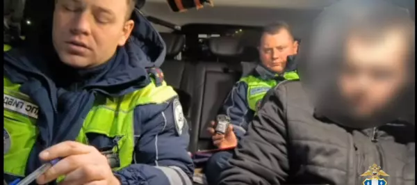 Фото к материалу: В Ростове задержали мужчину за угон машины, которую ему оставили на ремонт