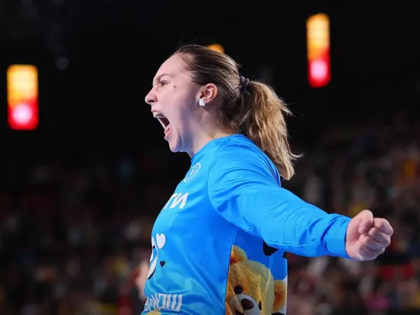 Фото к материалу: «Ростов-Дон» уверенно обыграл «Астраханочку» в Суперлиге со счетом 36:22