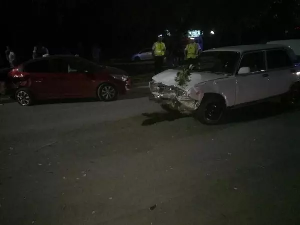 Фото к материалу: В Аксайском районе в лобовом ДТП пострадали два человека 