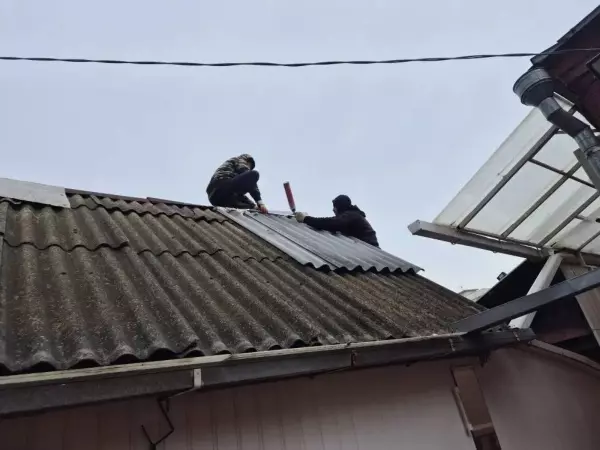 Фото к материалу: В Ростове из-за непогоды несколько домов получили повреждения