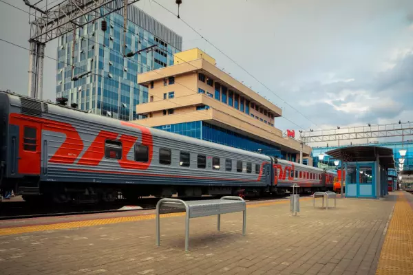 Фото к материалу: Следующие через Ростов поезда сбились с графика из-за непогоды на Кубани