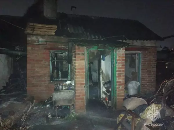 Фото к материалу: В Ростовской области 69-летняя женщина погибла при пожаре в частном доме