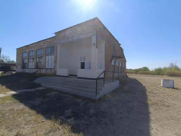 Фото к материалу: В Азовском районе после скандала с закрытием дома культуры ищут деньги на ремонт