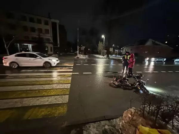 Фото к материалу: В Ростове курьер на электровелосипеде сбил пенсионерку