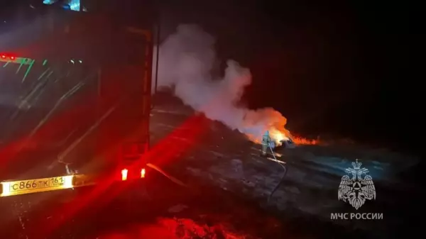 Фото к материалу: МЧС обнародовало кадры ликвидации смертельного ДТП на трассе Ростов - Волгодонск