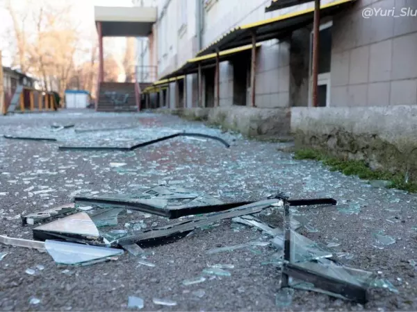 Фото к материалу: Власти обнародовали кадры последствий атаки БПЛА 13 января на Таганрог