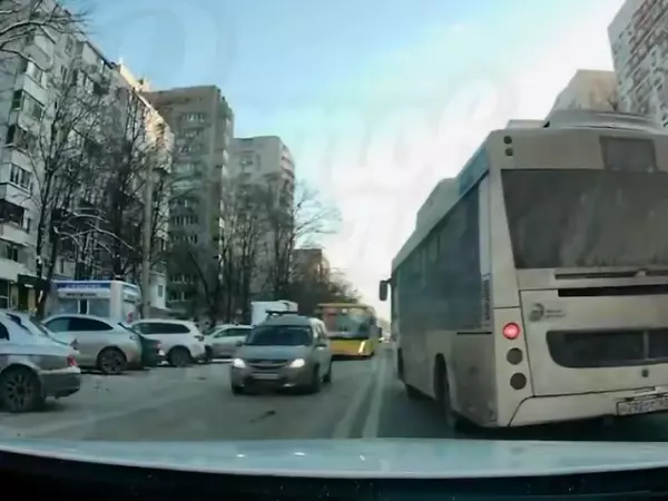 Фото к материалу: В Ростове водителя автобуса оштрафовали за опасную езду 