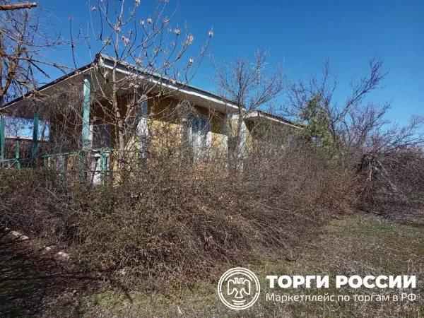 Фото к материалу: В Волгодонске за миллион рублей продают бывшую базу отдыха Почты России