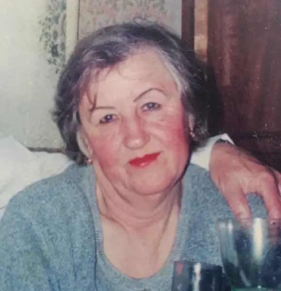 Фото к материалу: В Сальске пенсионерка-инвалид несколько лет живет с разрушенной стеной после капремонта дома