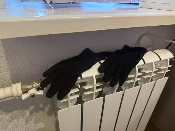 Фото к материалу: В Аксайском районе семь СНТ в мороз остались без электричества и тепла