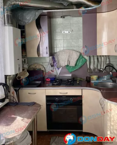 Фото к материалу: Квартиры в Батайске топит спустя месяц после ремонта крыши