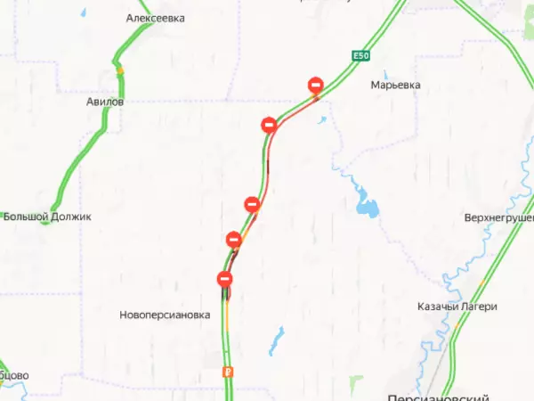 Фото к материалу: Пробка длиной 14 километров образовалась на М-4 под Шахтами