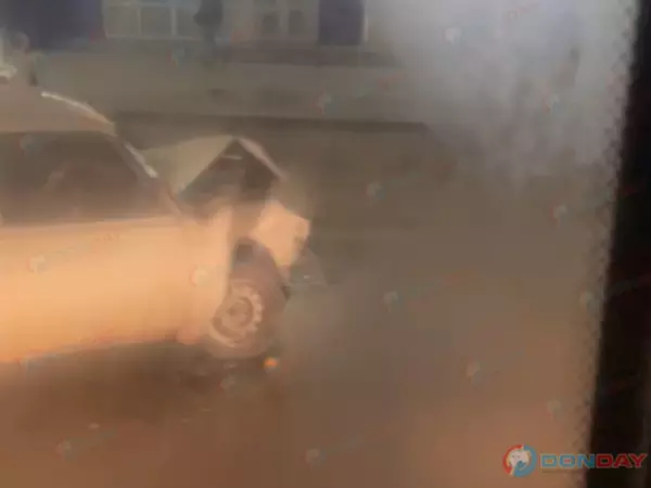 Фото к материалу: В Ростове на пересечении Стачки и Тружеников столкнулись три машины