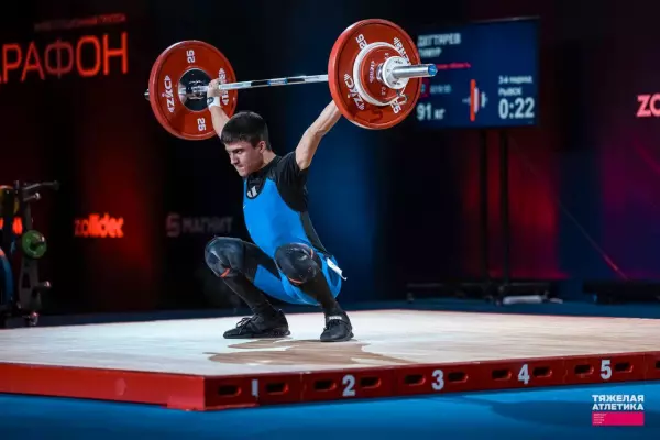 Фото к материалу: Ростовский штангист Тимур Дегтярёв взял золото на первенстве России