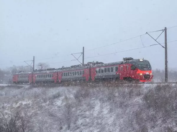 Фото к материалу: На Дону более 30 пригородных поездов изменят свое расписание из-за ремонта путей