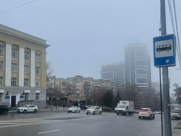 Фото к материалу: режим повышенной готовности для коммунальных и экстренных служб ввели в Ростове из-за непогоды