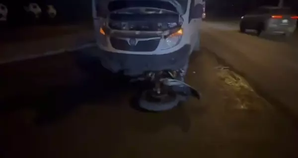 Фото к материалу: В Аксайском районе водитель питбайка попал под колеса газели