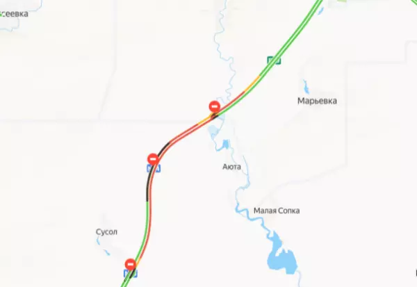 Фото к материалу: Гигантские пробки парализовали движение на М-4 «Дон» под Шахтами