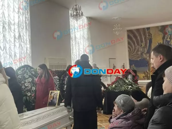 Фото к материалу: Хоронят в закрытом гробу: в Батайске прощаются с девушкой, погибшей после атаки БПЛА