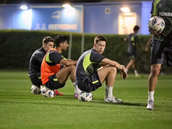 Фото к материалу: Матч ФК «Ростов» и «Чжэцзян» завершили досрочно из-за драки