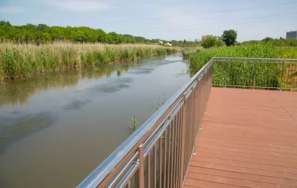 Фото к материалу: В Ростове специалисты начали исследование прибрежной зоны вдоль реки Темерник
