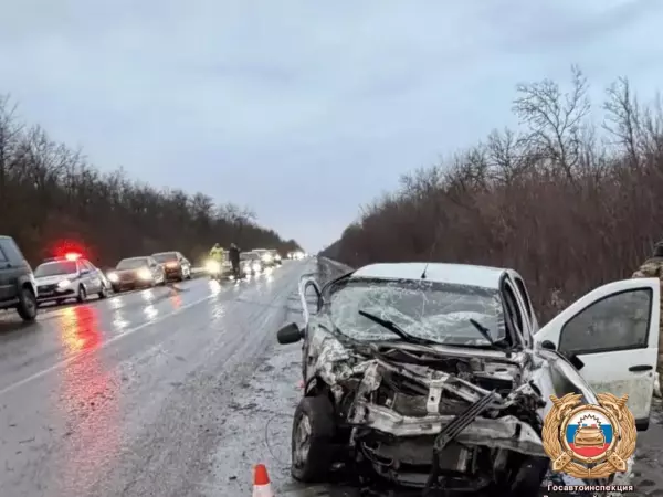 Фото к материалу: ГАИ обнародовала кадры смертельного ДТП на трассе Новочеркасск - Каменоломни