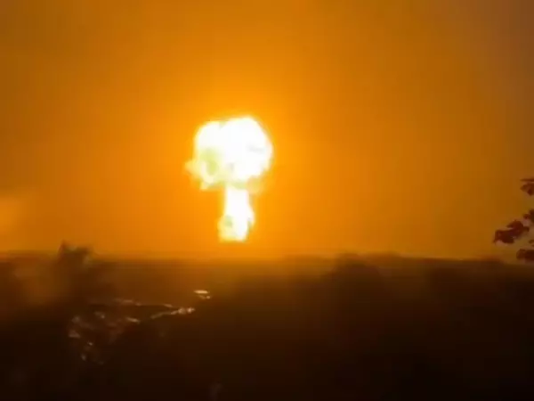 Фото к материалу: Зрелищные кадры мощного извержения грязевого вулкана на северо-западе Колумбии