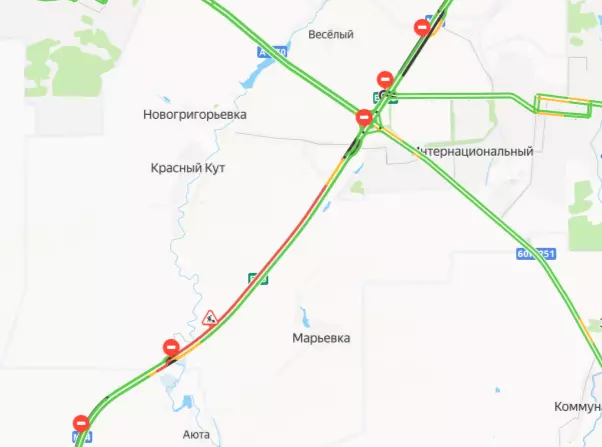 Гигантская пробка из-за дорожных работ сковала движение на М-4 «Дон» под Шахтами