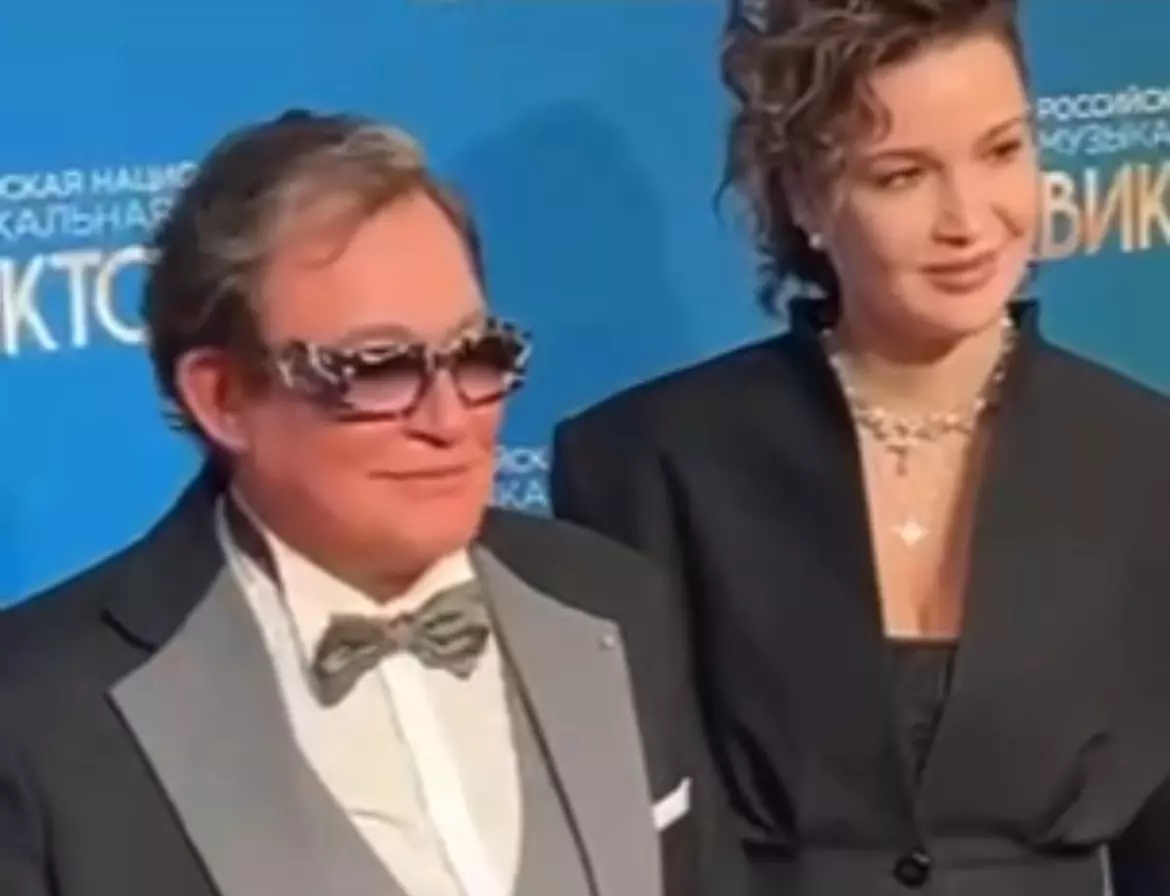 Дмитрий Дибров ради новой избранницы решился на смену имиджа