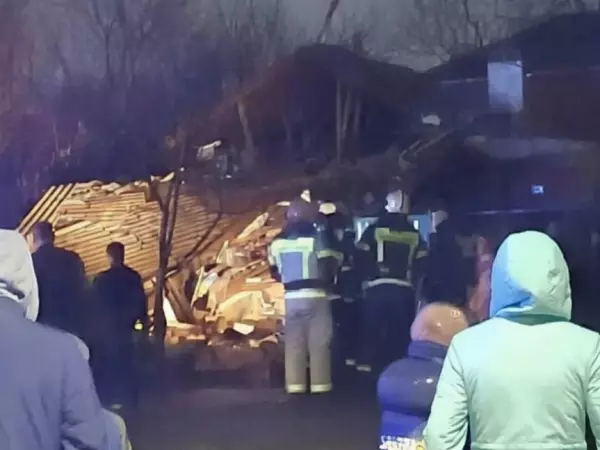 Фото к материалу: При взрыве в частном доме на Западном в Ростове пострадали два человека