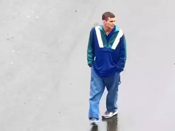 Фото к материалу: Актера Славу Копейкина заметили в центре Ростова