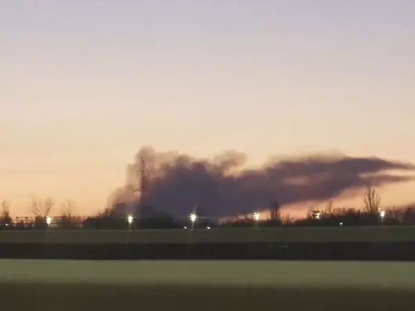 Фото к материалу: В Цимлянском районе полыхает крупный ландшафтный пожар