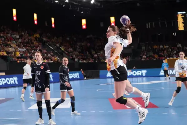 Фото к материалу: Шесть гандболисток «Ростов-Дона» сыграют в «Кубке Победы»