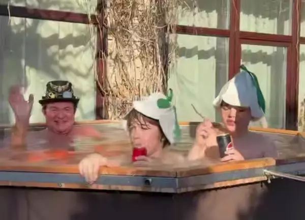 Фото к материалу: Полина Диброва вернулась в дом Дмитрия Диброва