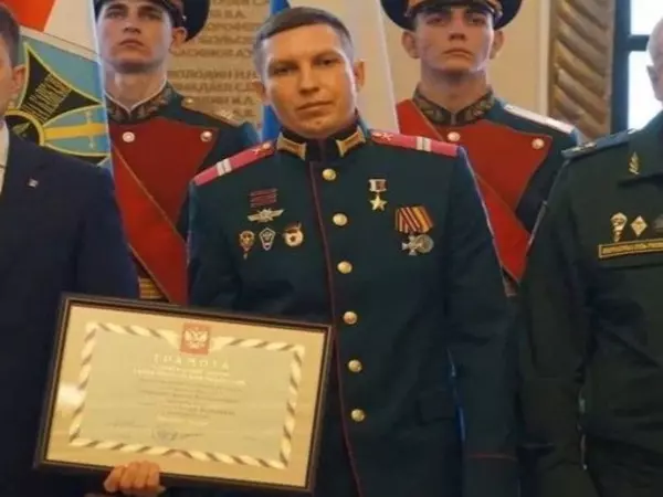 Фото к материалу: 44 дня один держал оборону: боец СВО из Ростовской области получил звание Героя РФ