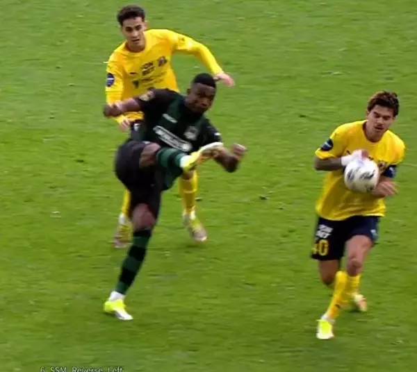 Фото к материалу:  «Ростов» оштрафовали за неподобающее поведение в матче с «Краснодаром» 