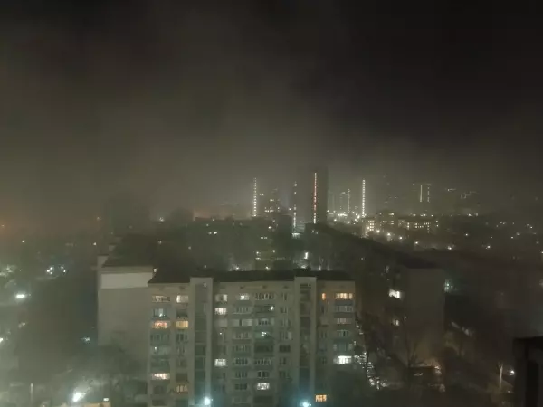 Фото к материалу: Густой туман опустился на Ростов ночью 28 марта