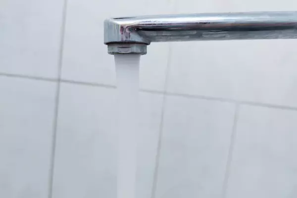 Фото к материалу: Части потребителей в Ленинском районе Ростова отключили отопление и ГВС из-за дефекта труб