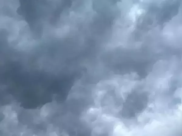 Фото к материалу: После атаки БПЛА без света остались частные дома в Ростовской области