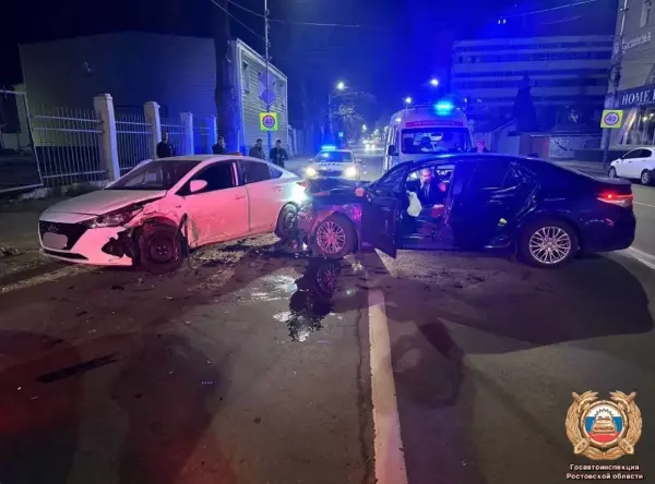 Фото к материалу: В Ростове два человека пострадали в ДТП на Театральном