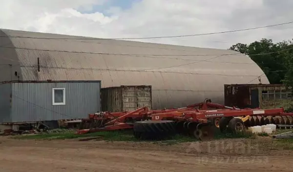 Фото к материалу: За 1,2 млрд рублей под Ростовом продают крупный агрокомплекс с землями и тракторным парком