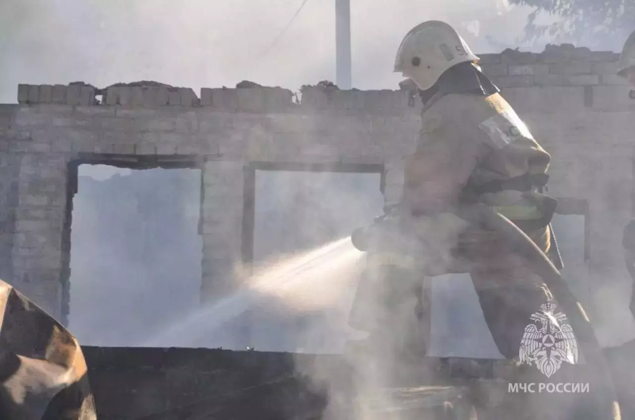 Погиб человек: за сутки в Ростовской области потушили семь техногенных пожаров