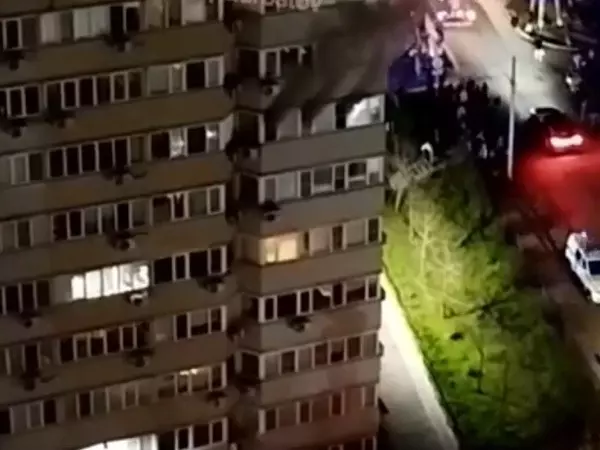 В Ростове из-за пожара в многоэтажке на Заводской эвакуировали 100 жильцов 