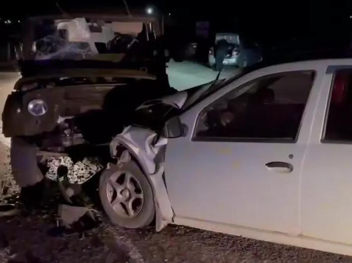 В жестком лобовом ДТП в Ростовской области погиб водитель иномарки